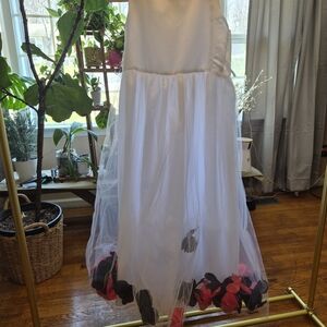 Elegant White Dress with Floral Accents